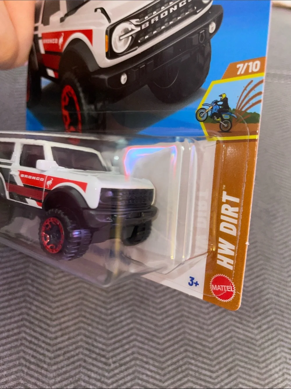 '21 Ford Bronco Hot Wheels White and Red